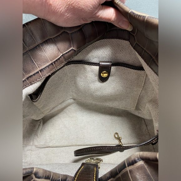 Doonie and Bourke croc logo lock hobo bag amazing condition 11” x 5” x 12” Brown - Picture 13 of 17